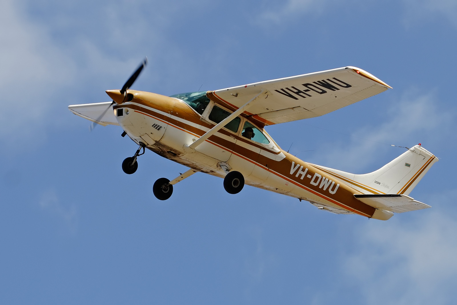 Cessna 182P.jpg