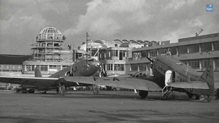 Douglas DC-2-115 of KLM-Royal Dutch Air Lines and Wibault 283T12 of Air France.