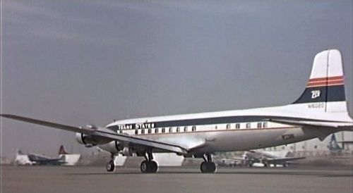 CrownedSky 00011 DC-6 N16020.jpg